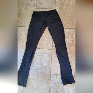 Size 6 lululemon denim-like leggings